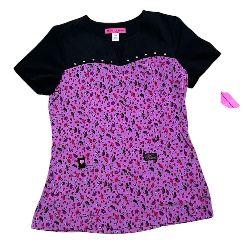 Betsey Johnson scrub top Dandelion Ditsy Floral
Print size XS NEW